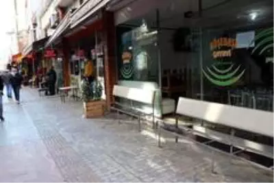 Kısıtlamalar çay ocağı işletmecilerine yaramadı Kısıtlamalar çay ocağı işletmecilerine yaramadı
