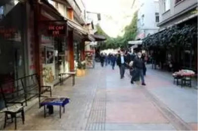 Kısıtlamalar çay ocağı işletmecilerine yaramadı Kısıtlamalar çay ocağı işletmecilerine yaramadı