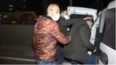Son dakika haberleri | Kız arkadaşıyla gezerken yasağı ihlal etti, otomobilinden de uyuşturucu çıktı Son dakika haberleri | Kız arkadaşıyla gezerken yasağı ihlal etti, otomobilinden de uyuşturucu çıktı