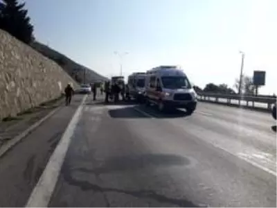 Son dakika haber | Kocaeli'de iki otomobil tır ile çarpıştı: 1 ölü, 3 yaralı Son dakika haber | Kocaeli'de iki otomobil tır ile çarpıştı: 1 ölü, 3 yaralı