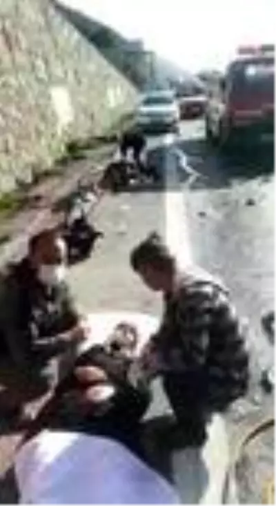 Son dakika haber | Kocaeli'de iki otomobil tır ile çarpıştı: 1 ölü, 3 yaralı Son dakika haber | Kocaeli'de iki otomobil tır ile çarpıştı: 1 ölü, 3 yaralı