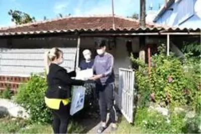 Konyaaltı'nda öğrencilere tablet desteği Konyaaltı'nda öğrencilere tablet desteği