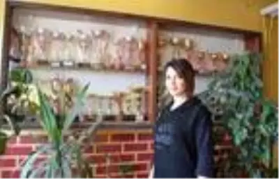 Köy okulunun Ayşen öğretmeni, 'yılın öğretmeni' seçildi Köy okulunun Ayşen öğretmeni, 'yılın öğretmeni' seçildi