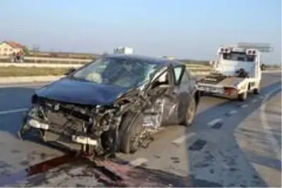 Manisa'da otomobiller çarpıştı: 7 yaralı Manisa'da otomobiller çarpıştı: 7 yaralı