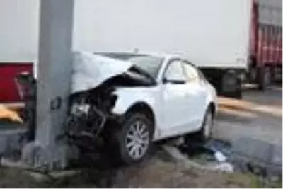 Manisa'da otomobiller çarpıştı: 7 yaralı Manisa'da otomobiller çarpıştı: 7 yaralı