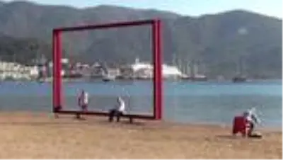 MUĞLA/ANTALYA - 65 yaş ve üstü vatandaşlar sokağa çıktı MUĞLA/ANTALYA - 65 yaş ve üstü vatandaşlar sokağa çıktı