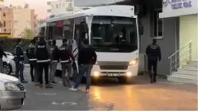 Menemen Belediye Başkanı ve diğer şüpheliler adliyede Menemen Belediye Başkanı ve diğer şüpheliler adliyede