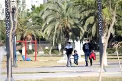 Mersin'de yazdan kalma günler yaşanıyor Mersin'de yazdan kalma günler yaşanıyor