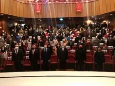 Milliyetçi Hareket Partisi'nden öğrencilere tablet desteği Milliyetçi Hareket Partisi'nden öğrencilere tablet desteği