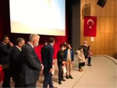 Milliyetçi Hareket Partisi'nden öğrencilere tablet desteği Milliyetçi Hareket Partisi'nden öğrencilere tablet desteği