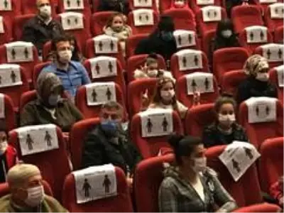 Milliyetçi Hareket Partisi'nden öğrencilere tablet desteği Milliyetçi Hareket Partisi'nden öğrencilere tablet desteği