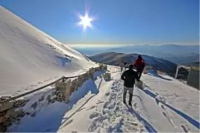 Nemrut Dağı'na sezonun ilk karı düştü Nemrut Dağı'na sezonun ilk karı düştü