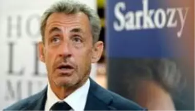 Fransa tarihinde bir ilk: Sarkozy, yolsuzluk suçlamalarından ötürü mahkemeye çıkacak Fransa tarihinde bir ilk: Sarkozy, yolsuzluk suçlamalarından ötürü mahkemeye çıkacak