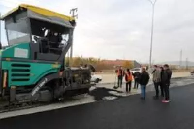 Niğde Belediye Başkanı Özdemir, asfalt çalışmalarını denetledi Niğde Belediye Başkanı Özdemir, asfalt çalışmalarını denetledi