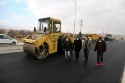 Niğde Belediye Başkanı Özdemir, asfalt çalışmalarını denetledi Niğde Belediye Başkanı Özdemir, asfalt çalışmalarını denetledi