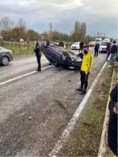 Refüje çarptı takla attı; 1 yaralı Refüje çarptı takla attı; 1 yaralı