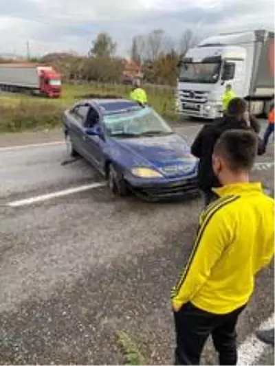 Refüje çarptı takla attı; 1 yaralı Refüje çarptı takla attı; 1 yaralı