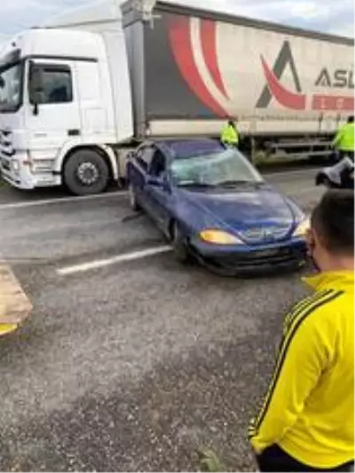 Refüje çarptı takla attı; 1 yaralı Refüje çarptı takla attı; 1 yaralı