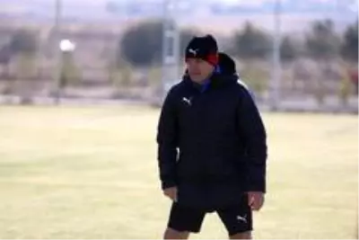 Rıza Çalımbay: 'Karabağ maçı bizim final maçımız' Rıza Çalımbay: 'Karabağ maçı bizim final maçımız'