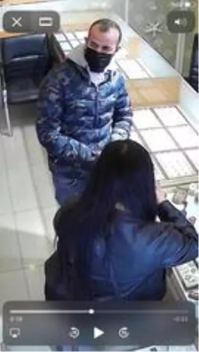 Son dakika haber! Sahte altın bozdurdular, kamerayı fark etmediler Son dakika haber! Sahte altın bozdurdular, kamerayı fark etmediler