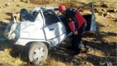 Şanlıurfa'da otomobil takla attı: 2 yaralı Şanlıurfa'da otomobil takla attı: 2 yaralı