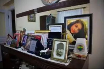 Şehit Aybüke Yalçın'ın babası Sadık Yalçın: 'Öğretmenliğe başlama anında ilk dersi bana verdi' Şehit Aybüke Yalçın'ın babası Sadık Yalçın: 'Öğretmenliğe başlama anında ilk dersi bana verdi'