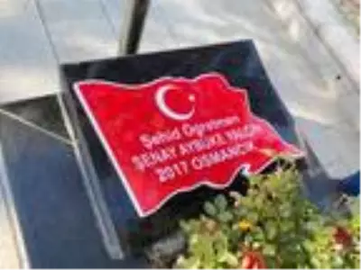 Şehit öğretmen Aybüke Yalçın, mezarı başında anıldı Şehit öğretmen Aybüke Yalçın, mezarı başında anıldı