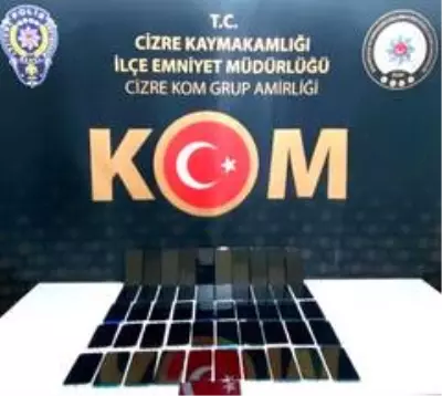 Şırnak'ta kaçakçılık operasyonu: 25 gözaltı Şırnak'ta kaçakçılık operasyonu: 25 gözaltı