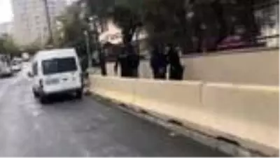 Şişli'de çaldıkları motosikleti sahibine satmaya çalışan 2 şüpheli yakalandı Şişli'de çaldıkları motosikleti sahibine satmaya çalışan 2 şüpheli yakalandı