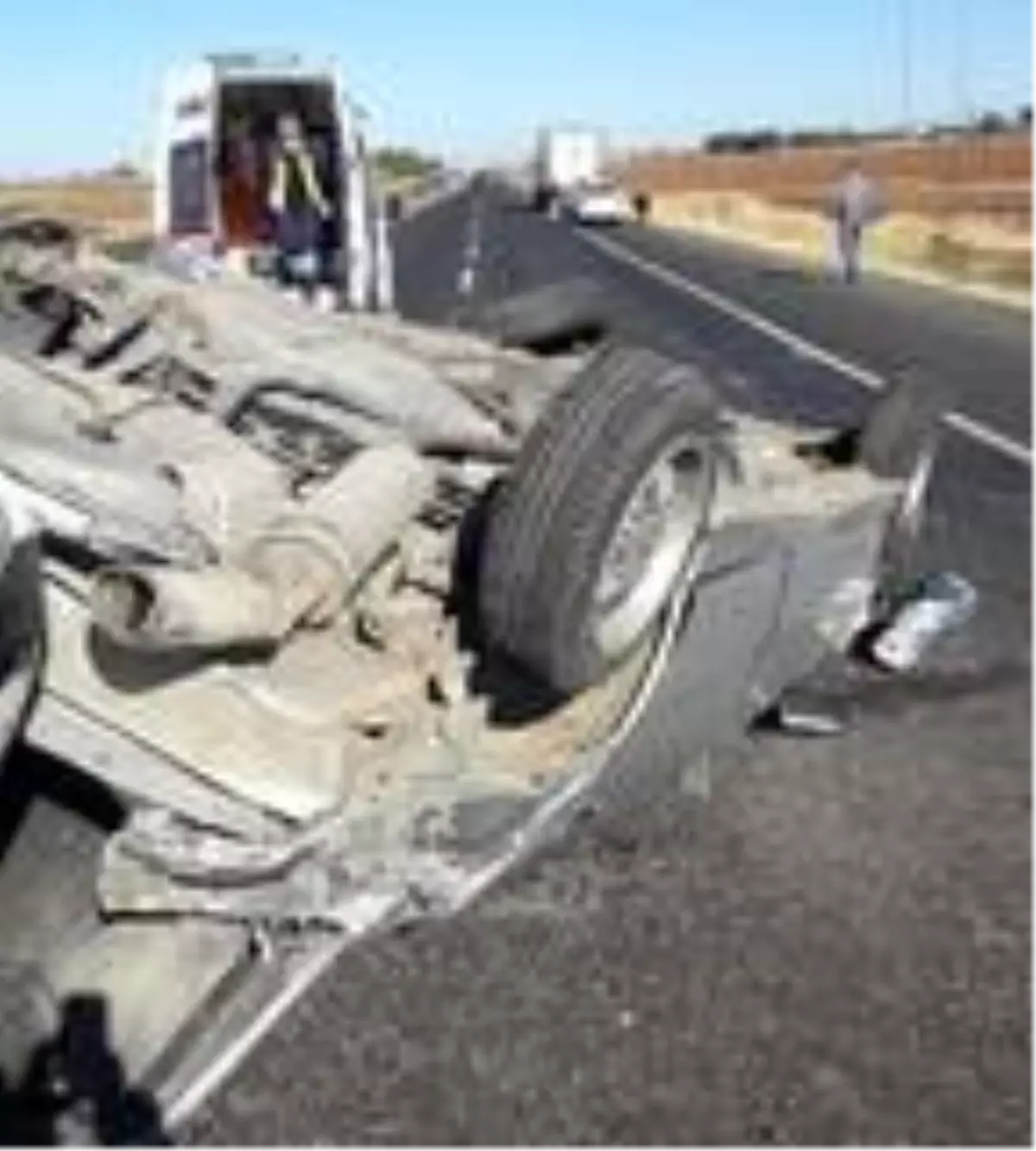 Siverek'te otomobil devrildi: 3 yaralı