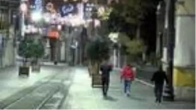 Sokağa çıkma yasağının sona ermesinin ardından 15 Temmuz Şehitler Köprüsü'nde trafik yoğunluğu Sokağa çıkma yasağının sona ermesinin ardından 15 Temmuz Şehitler Köprüsü'nde trafik yoğunluğu