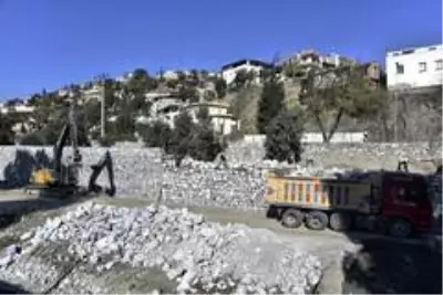 Söke Çayı'nda ıslah çalışmaları devam ediyor Söke Çayı'nda ıslah çalışmaları devam ediyor