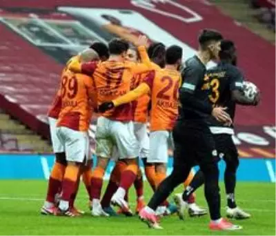 Süper Lig: Galatasaray: 1 - Kayserispor: 1 (Maç sonucu) Süper Lig: Galatasaray: 1 - Kayserispor: 1 (Maç sonucu)