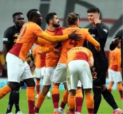 Süper Lig: Galatasaray: 1 - Kayserispor: 1 (Maç sonucu) Süper Lig: Galatasaray: 1 - Kayserispor: 1 (Maç sonucu)