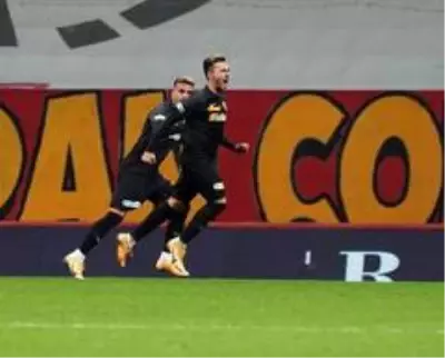 Süper Lig: Galatasaray: 1 - Kayserispor: 1 (Maç sonucu) Süper Lig: Galatasaray: 1 - Kayserispor: 1 (Maç sonucu)