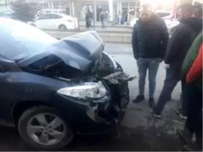 - Sürat yapan araç kaza yaptı - Sürat yapan araç kaza yaptı