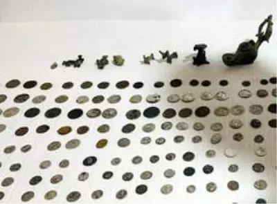 Tarihi eser operasyonunda iki komiser 4 tutuklama Tarihi eser operasyonunda iki komiser 4 tutuklama