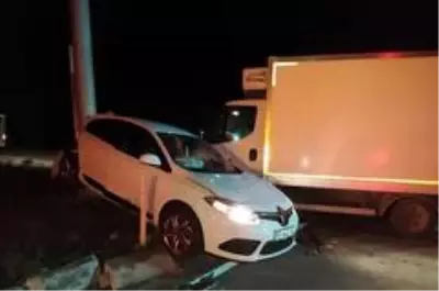 Tekirdağ'da otomobil ile kamyonet çarpıştı: 1 Yaralı