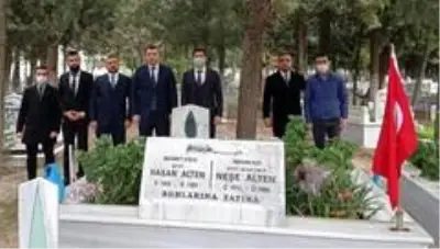 Tekirdağ Ülkü Ocakları Şehit Öğretmen Neşe Alten'i mezarı başında andı Tekirdağ Ülkü Ocakları Şehit Öğretmen Neşe Alten'i mezarı başında andı