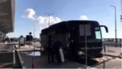 Teknik direktör Okan Buruk: 'Önemli bir maç oynayacağız. Ülkemiz ve kulübümüz için kazanmamız gerekiyor' Teknik direktör Okan Buruk: 'Önemli bir maç oynayacağız. Ülkemiz ve kulübümüz için kazanmamız gerekiyor'