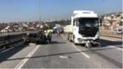 TEM'de TIR orta şeritte duran otomobile çarptı: 1 ölü TEM'de TIR orta şeritte duran otomobile çarptı: 1 ölü
