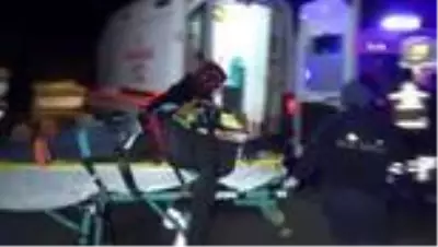 Son dakika haberi: TEM otoyolunda zincirleme kaza: 1'i ağır 2'si çocuk 5 yaralı Son dakika haberi: TEM otoyolunda zincirleme kaza: 1'i ağır 2'si çocuk 5 yaralı