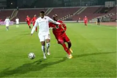 TFF 1. Lig: Balıkesirspor: 1 Ümraniyespor: 1