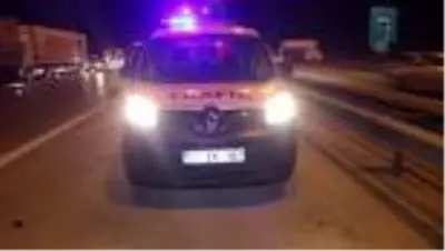 Tır ile kamyon çarpıştı: 2 yaralı Tır ile kamyon çarpıştı: 2 yaralı