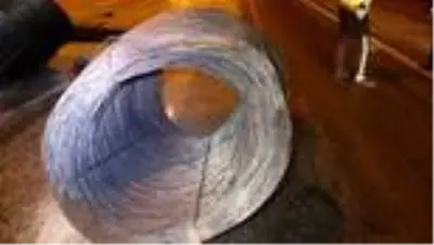 Tır ile kamyon çarpıştı: 2 yaralı Tır ile kamyon çarpıştı: 2 yaralı