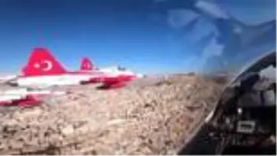 'Türk Yıldızları' Mardin semalarında gösteri uçuşu yaptı 'Türk Yıldızları' Mardin semalarında gösteri uçuşu yaptı