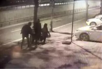 Ukraynalı aileye taciz şoku kamerada Ukraynalı aileye taciz şoku kamerada