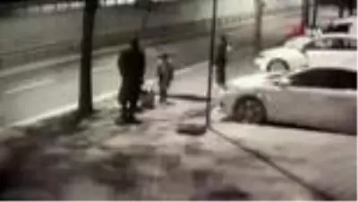Ukraynalı aileye taciz şoku kamerada Ukraynalı aileye taciz şoku kamerada