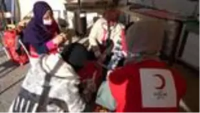 Yabancı öğrenciler, İzmir depremi sonrası Türk Kızılay gönüllüsü oldu Yabancı öğrenciler, İzmir depremi sonrası Türk Kızılay gönüllüsü oldu