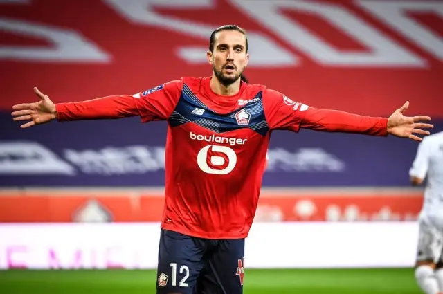 Yusuf Yazıcı'nın 2 gol atıp 1 de asist yaptığı maçta Lille, Lorient'i farklı geçti Yusuf Yazıcı'nın 2 gol atıp 1 de asist yaptığı maçta Lille, Lorient'i farklı geçti